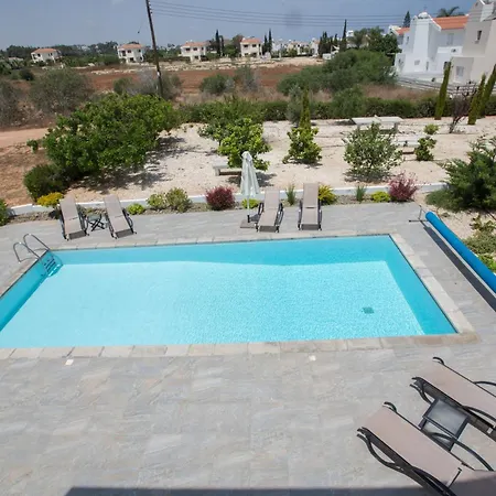 Vakantiehuis Wunderschoene Ferienvilla Fuer 10 Personen